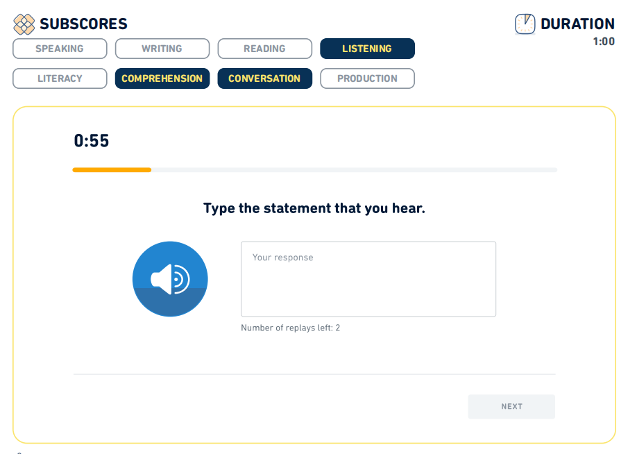 Ein Screenshot des Fragetypus "Listen und Tippen" aus dem offiziellen Duolingo-Test.
