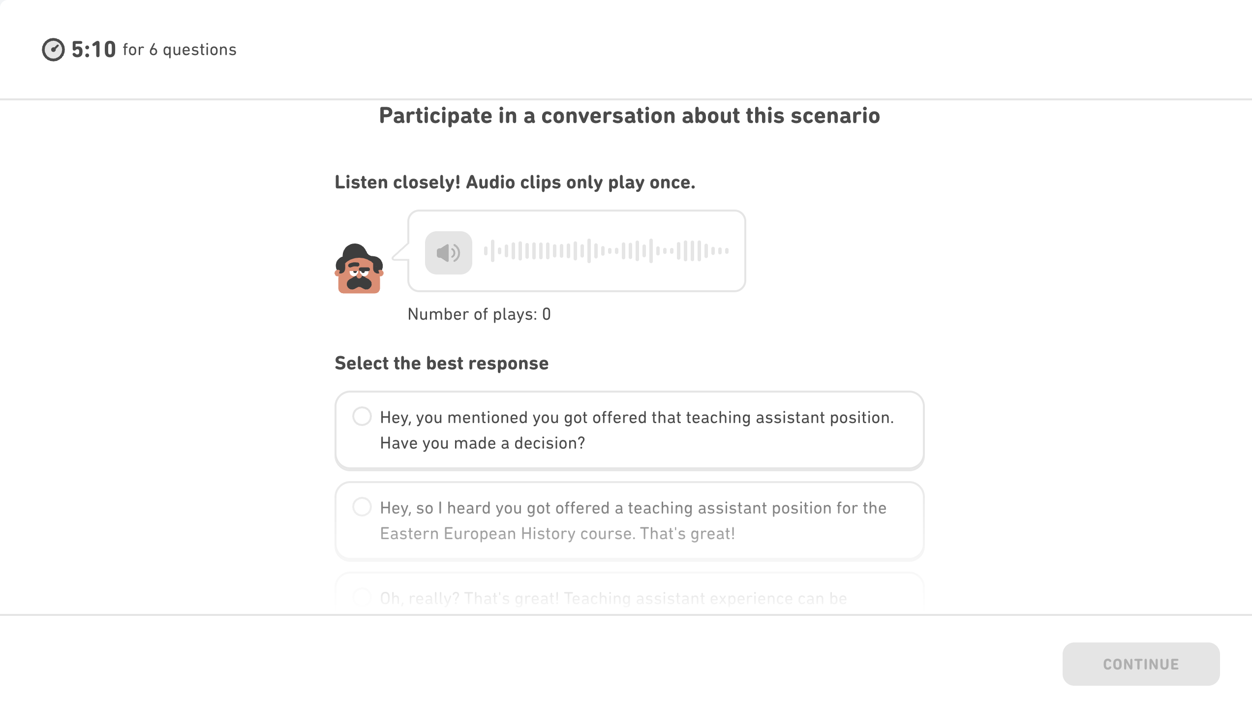 Una captura de pantalla del nuevo tipo de pregunta Escucha y Completa en la Prueba de Inglés de Duolingo