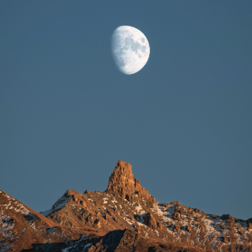 A mountain picture from the Duolingo English Test image description task.
